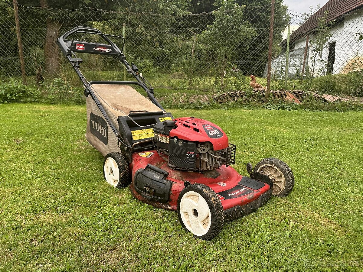 Sekačka TORO 600 s pojezdem a el. startérem, na opravu či ND