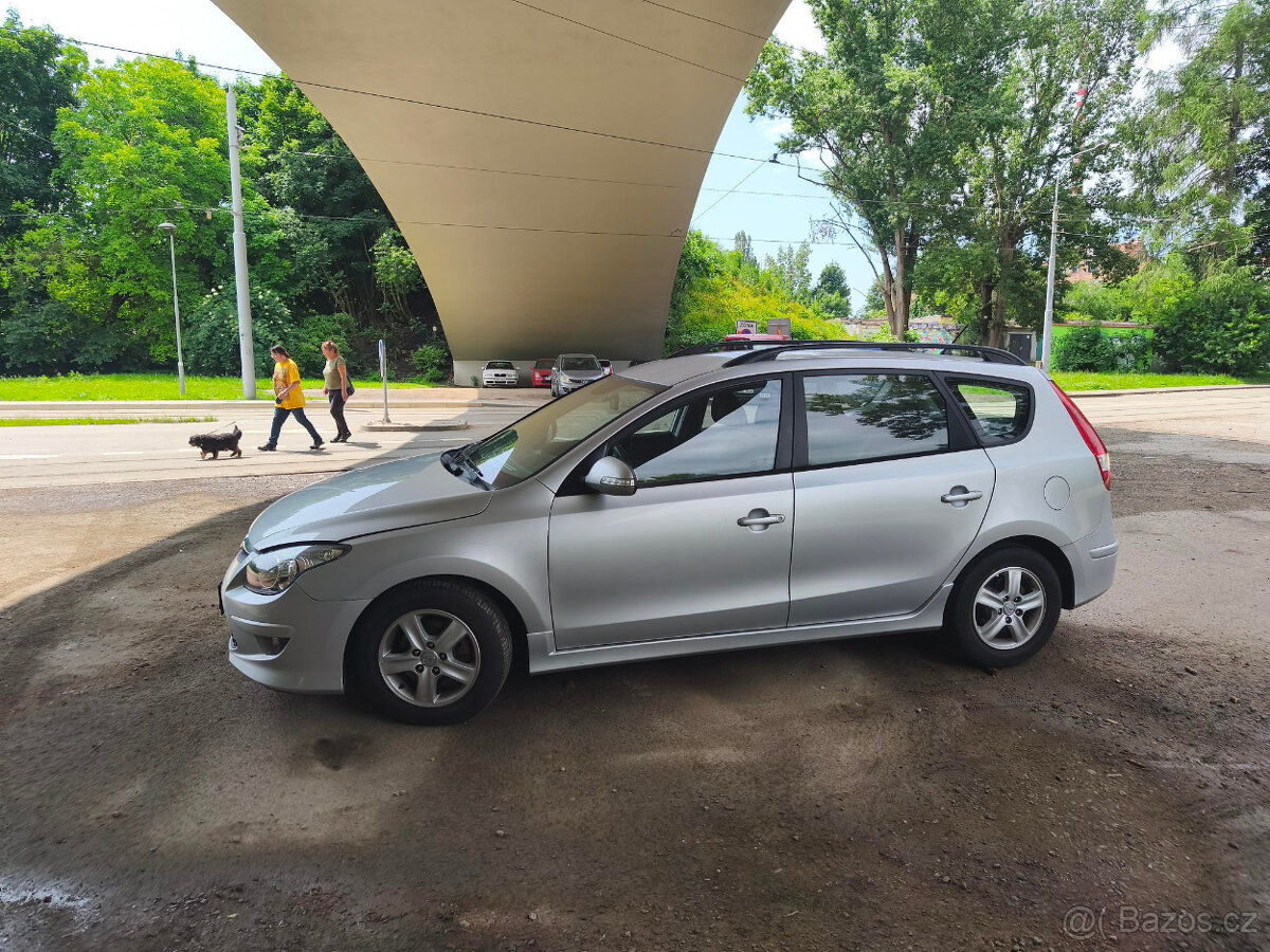 Hyundai i30 combi, 1.6 CRDi 85kw, 147 628 km
