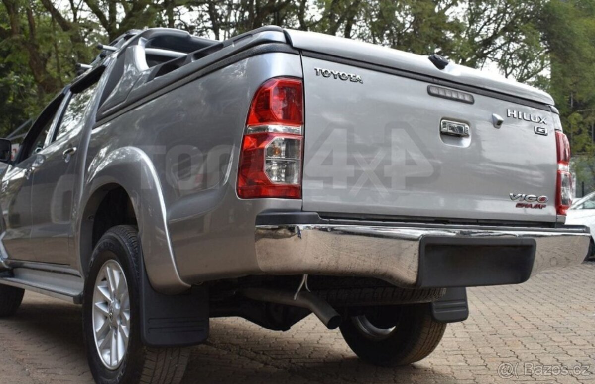 Zadní, ocelový nárazník pro Toyotu Hilux VII AN20 2005-2015