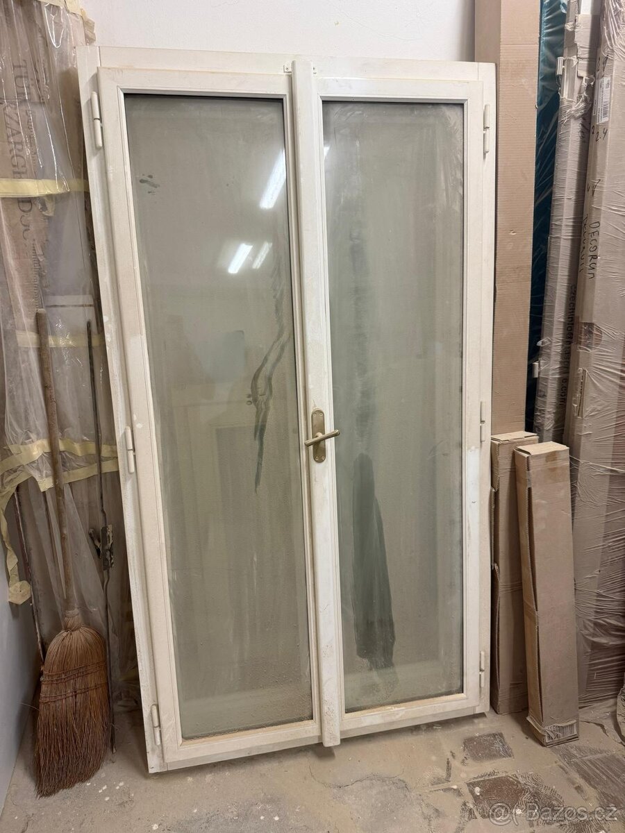 PRODEJ SKLADOVÝCH ZÁSOB - STAVEBNÍ MATERIÁL, PRAHA