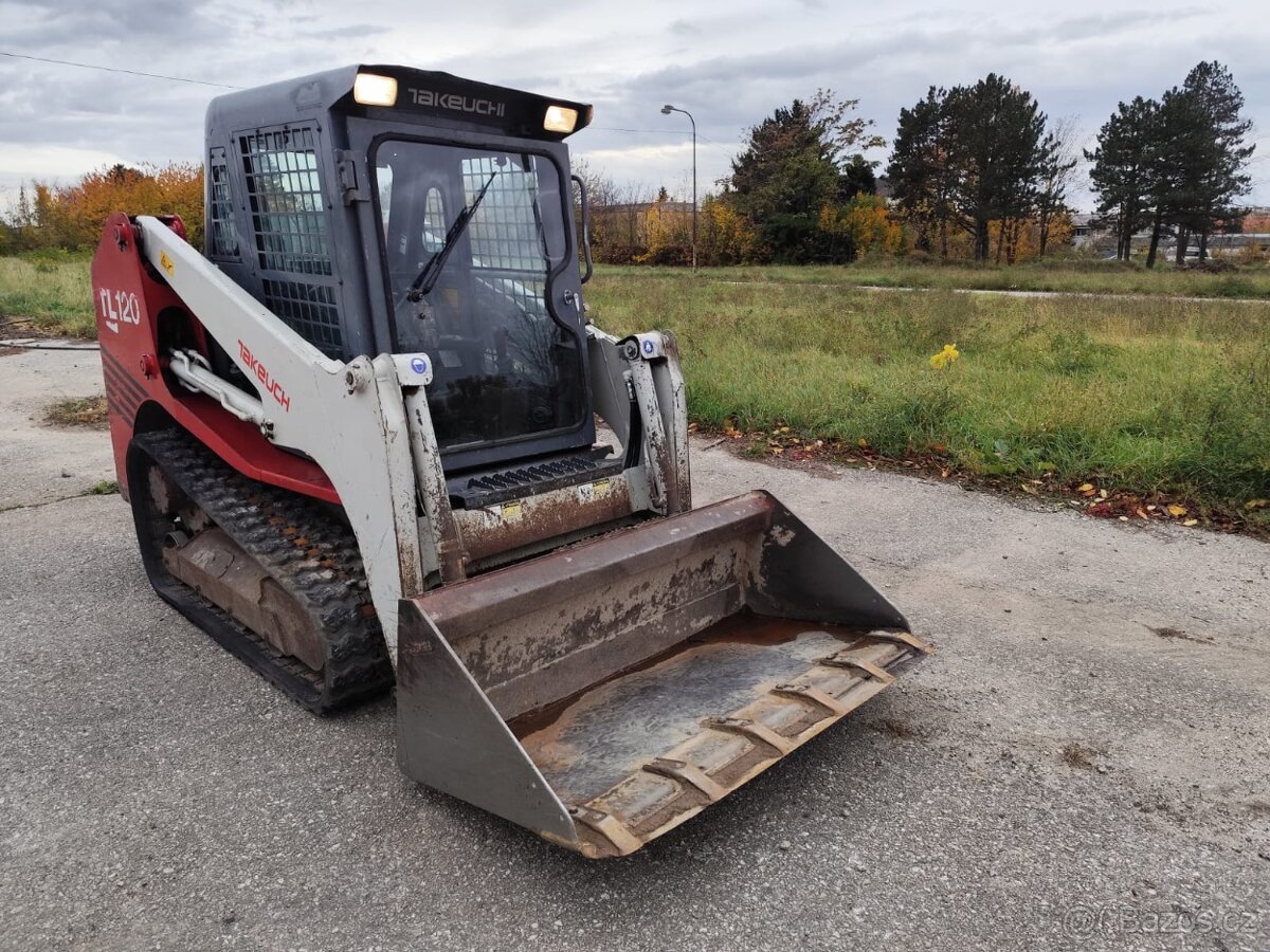 Pásový nakladač Takeuchi TL120.
