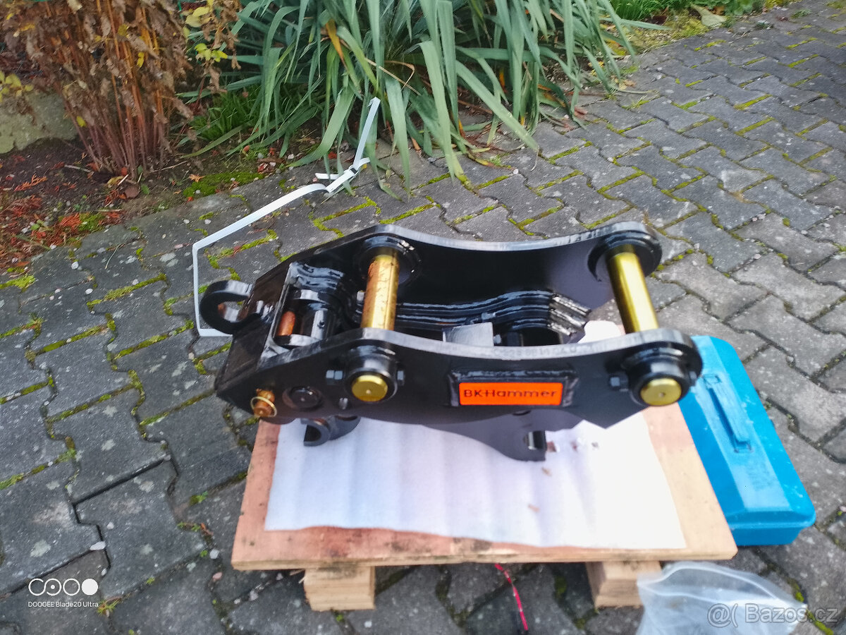 hydraulicky rychloupínák na JCB 3cx 4cx