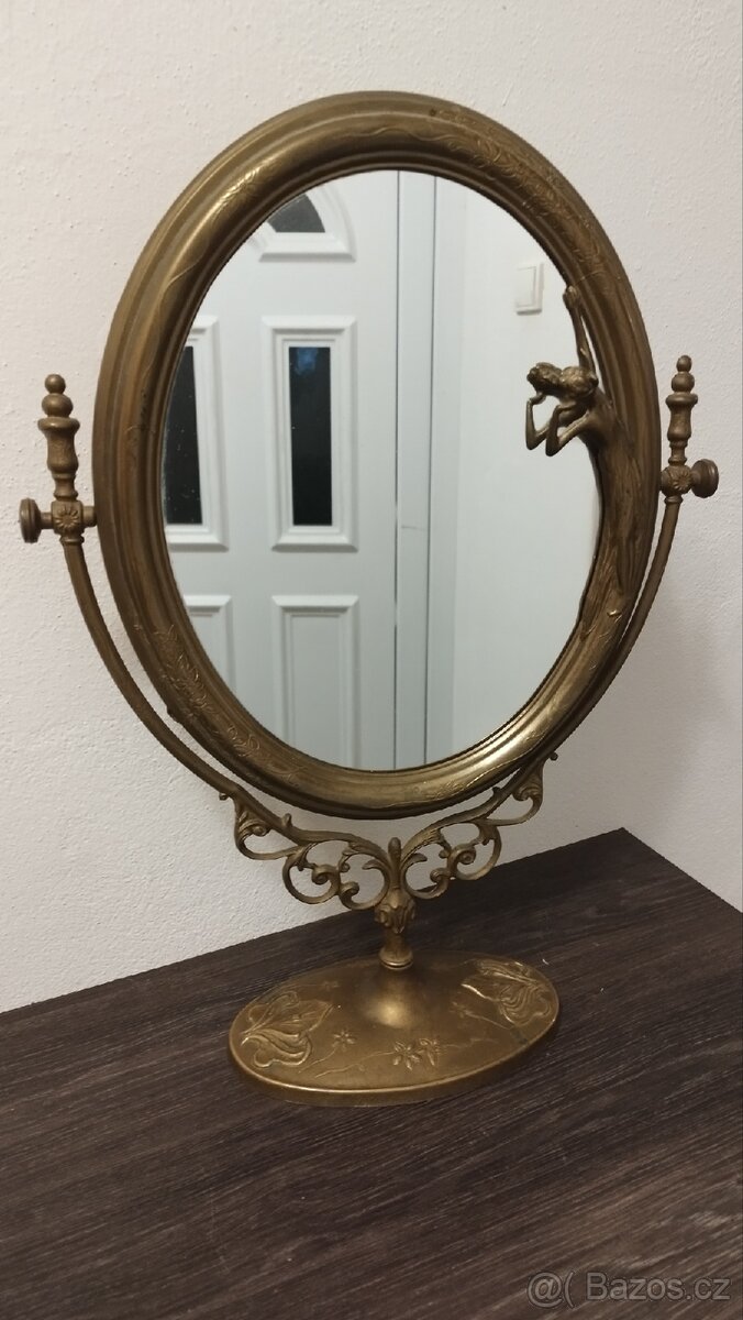Starožitné otočné zrcadlo