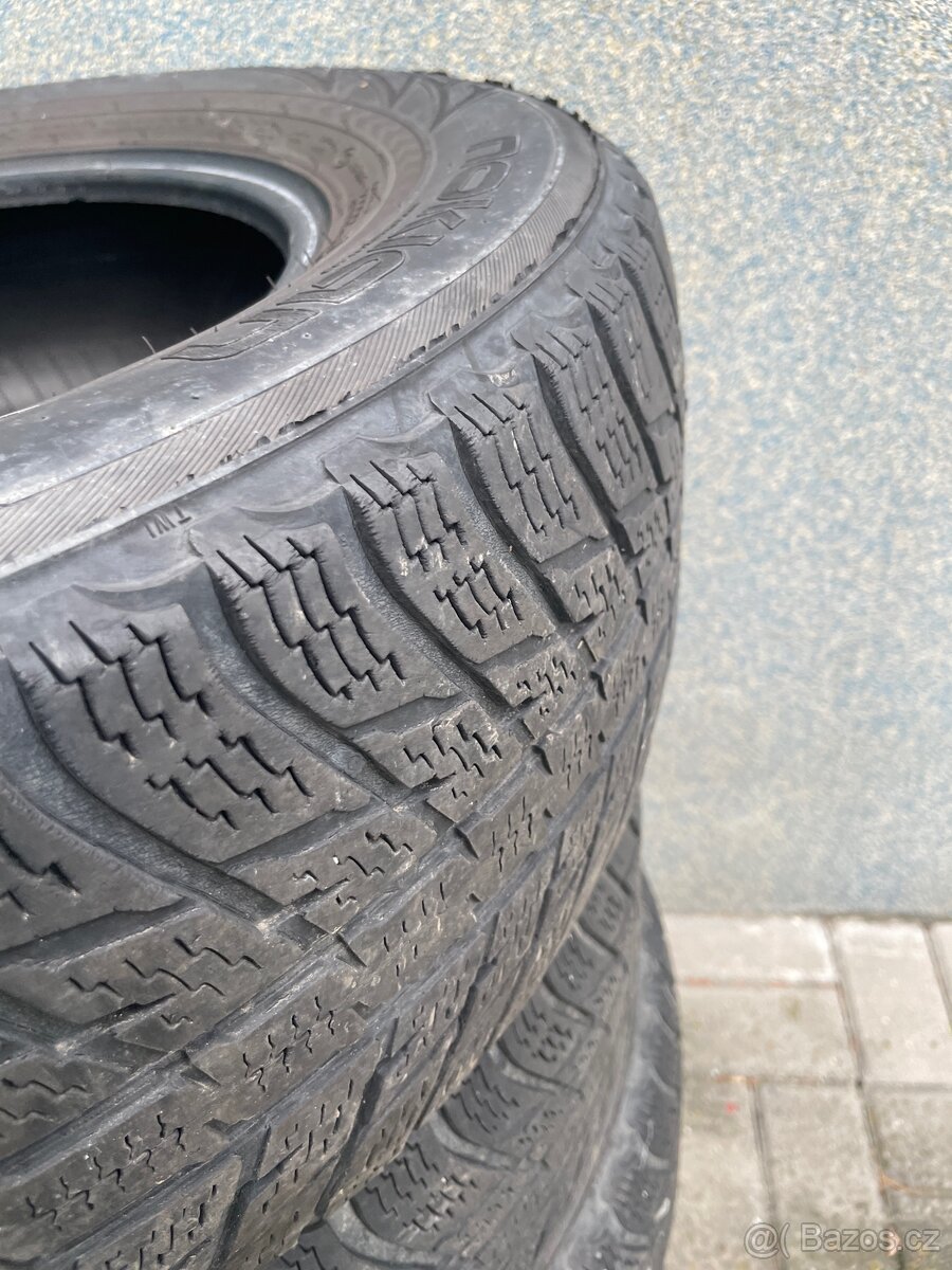 Nokian 215/65 R16 102H XL Zimni