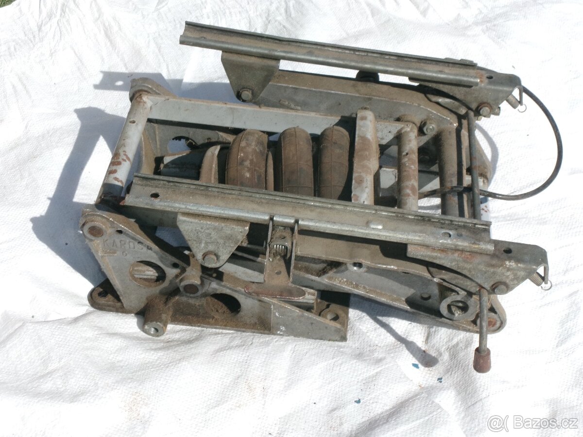 Prodám nějaký těžký nosník do zadních šavlí hydraul. traktor