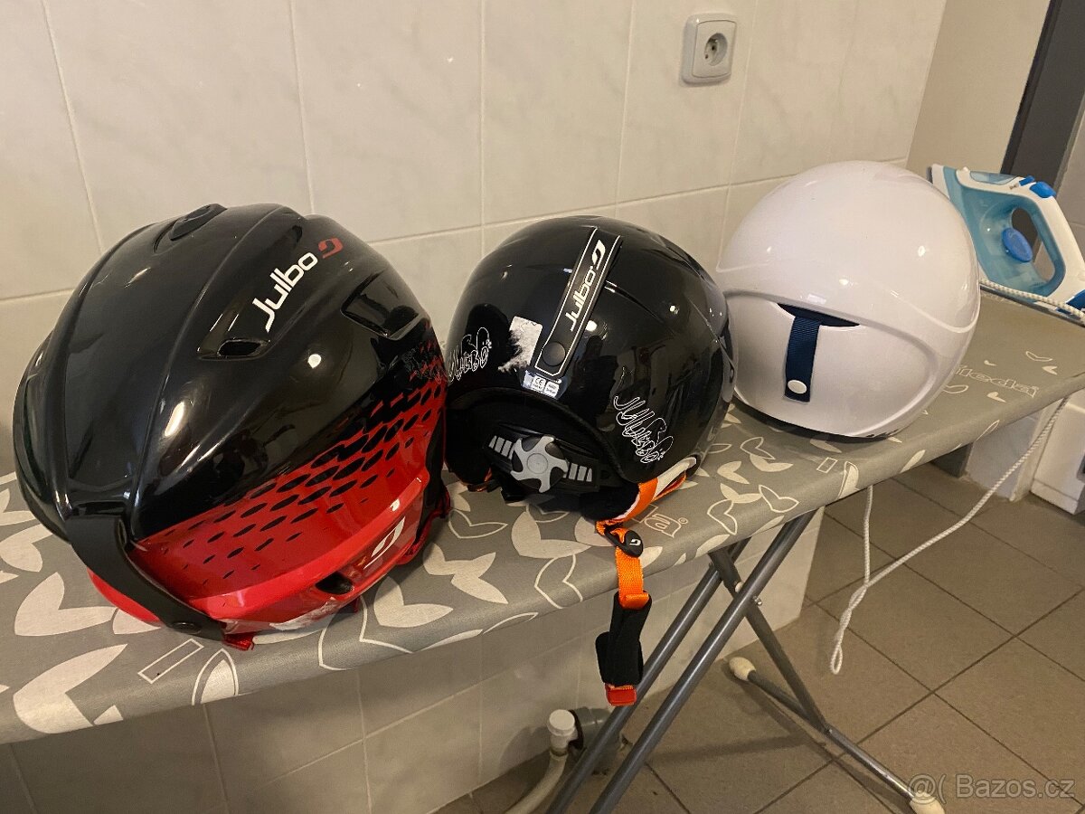 Helmy na lyže/bruslení