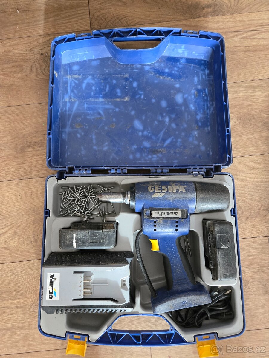 Aku nýtovací kleště GESIPA