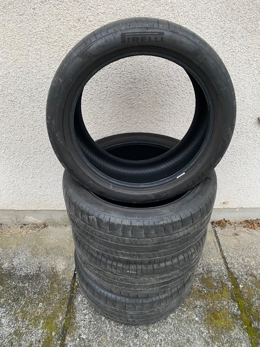 Letní pneu 285/40R21 Pirelli