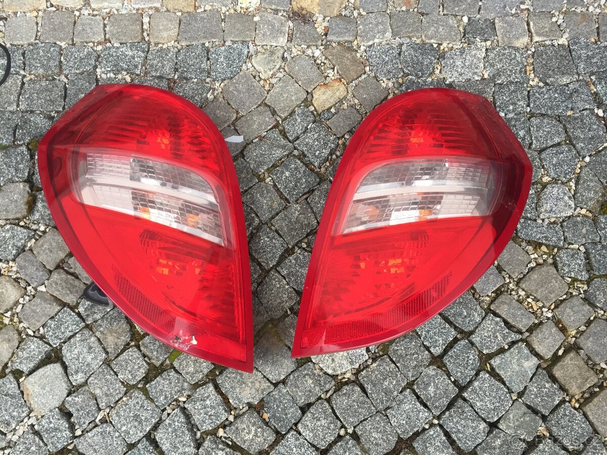 Mercedes A169 facelift zadní světla