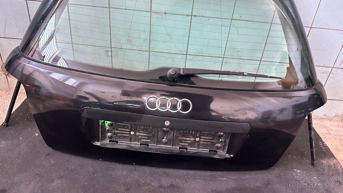 Páté vrata audi A4B5