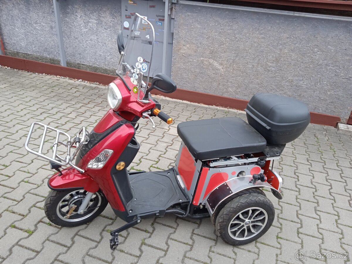 Elektro skutr,vozík tříkolka Selvo 31000, 40Amph