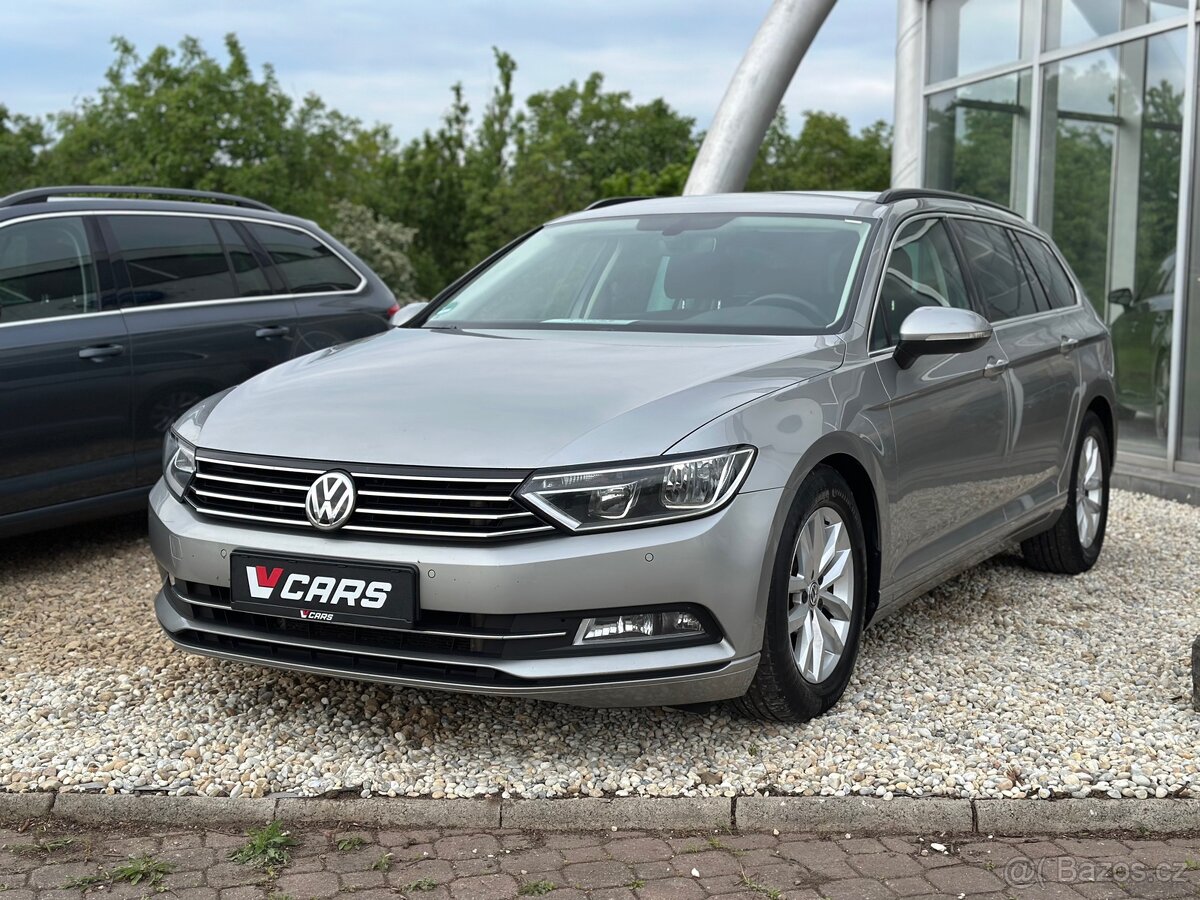 Volkswagen Passat, 2.0 110kw Comfortline DSG/ACC/masáže