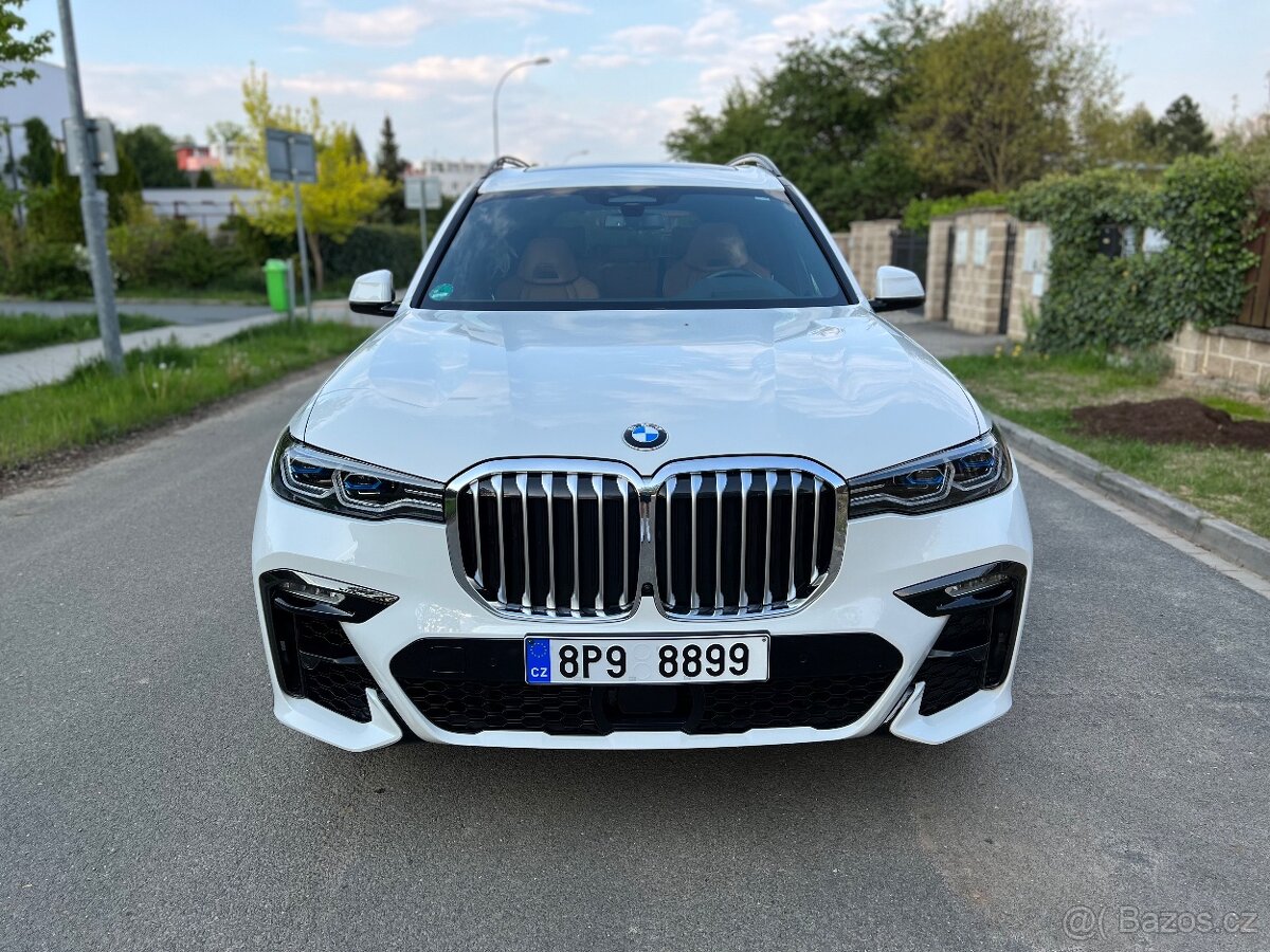 BMW X7 40d Mpaket, 2021, 7míst, H/K, tažné, panorama