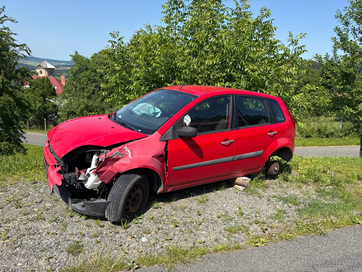 Ford fiesta na náhradní díly