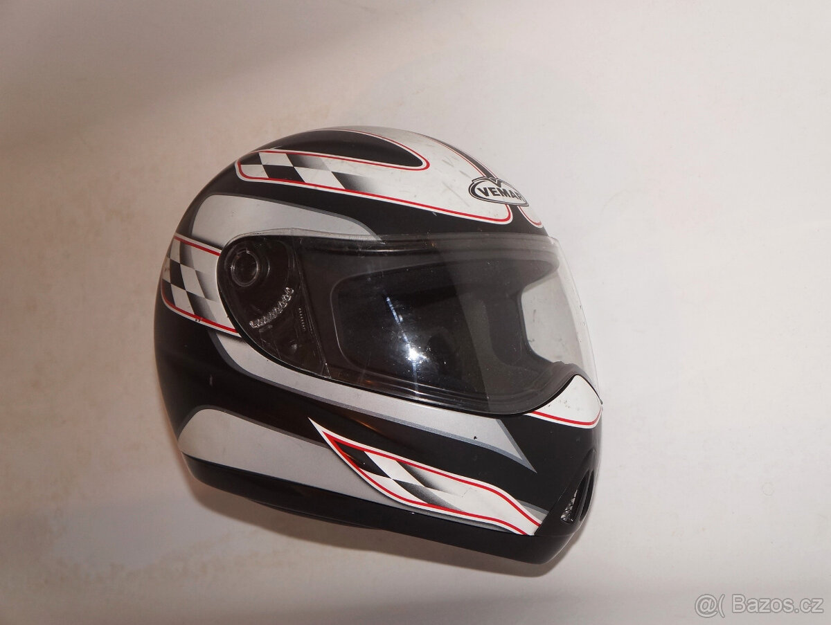Helma na motorku M motocyklová přilba Vemar vel. M 57cm.