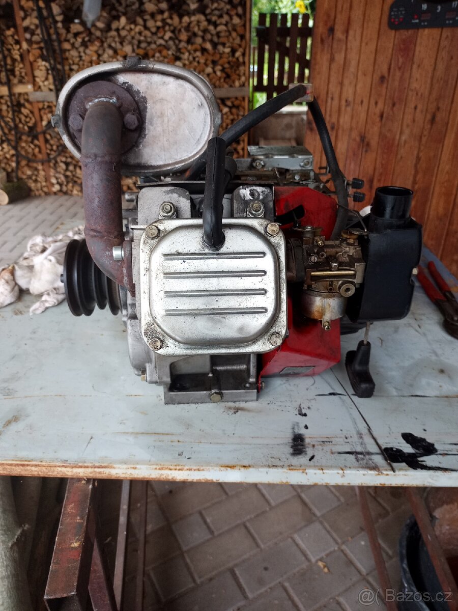 Prodám stabilní benzínový motor