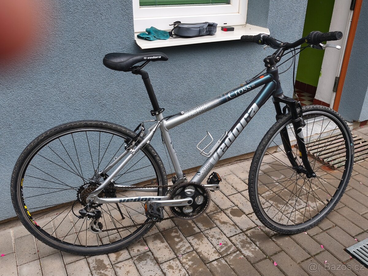 Krosové kolo Vedora 17"