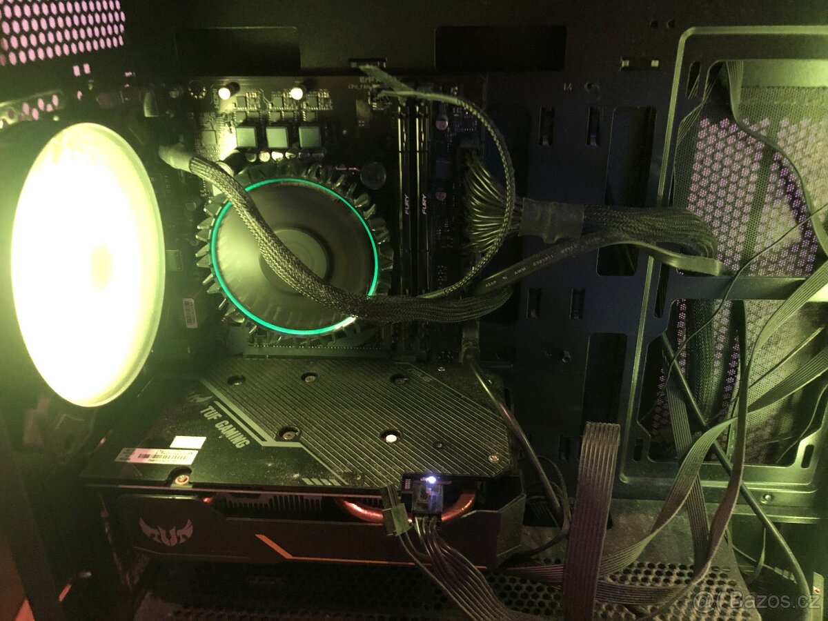 Herní stolní pc sestava +monitor, klávesnice, repráky