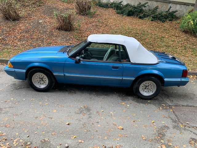 FORD MUSTANG CABRIO