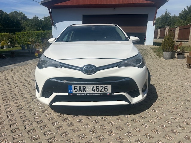 Prodám TOYOTA AVENSIS