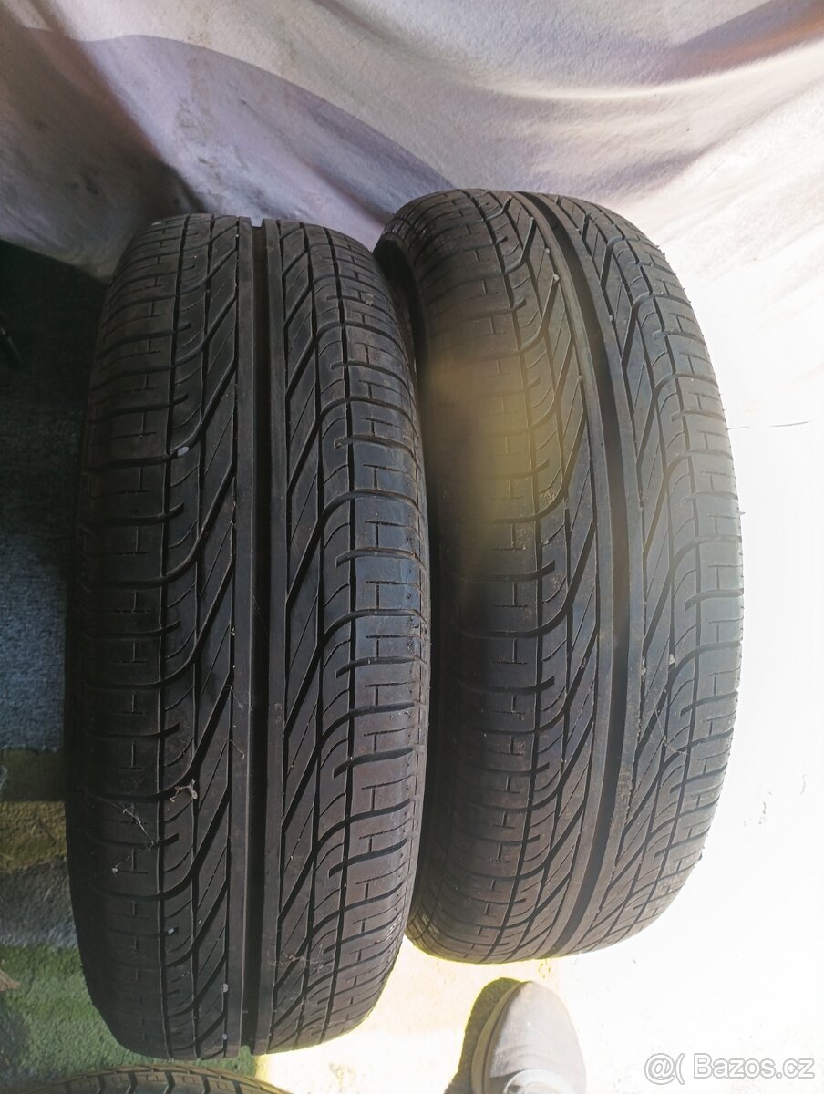 195/65-15 letní pneu Pirelli P6000