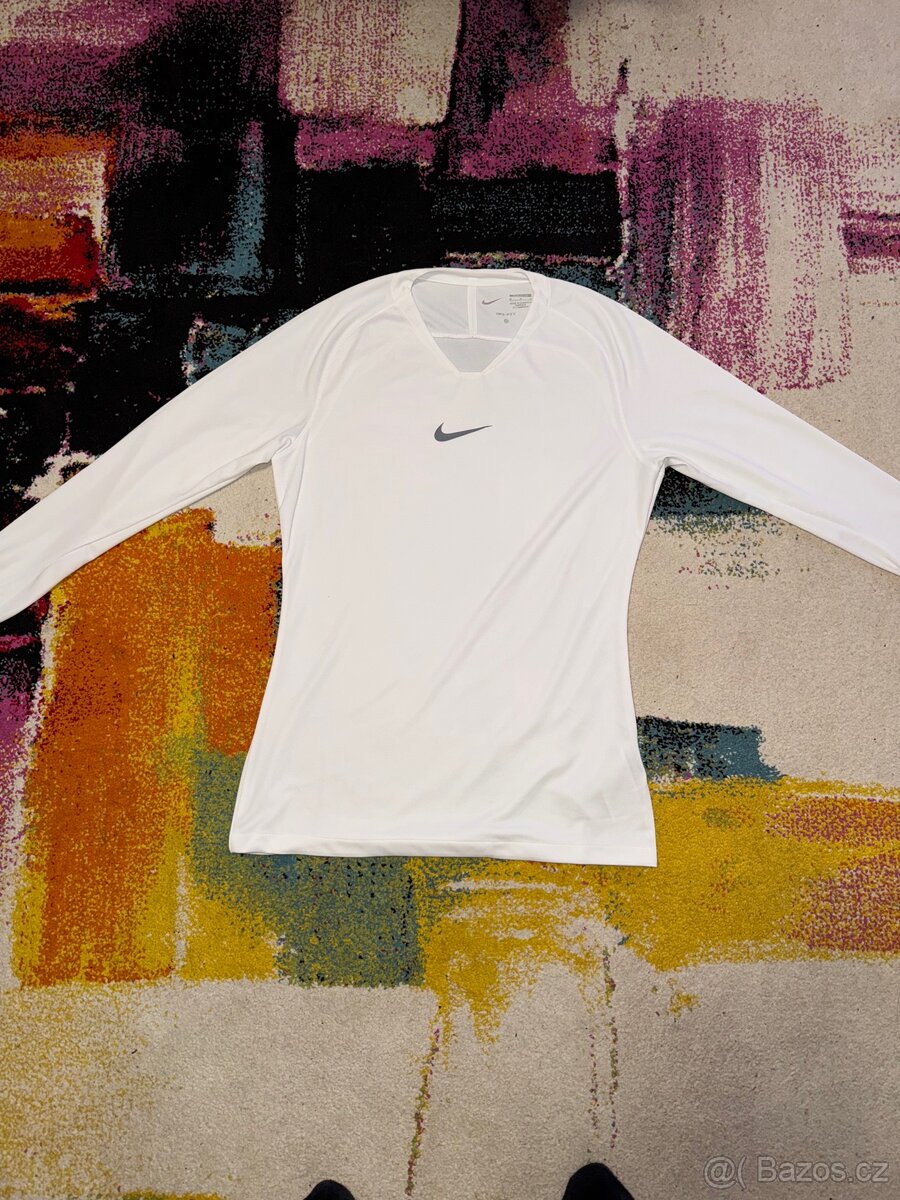 Nike Pro Dri-FIT Slim Fit triko – bílé, vel. M
