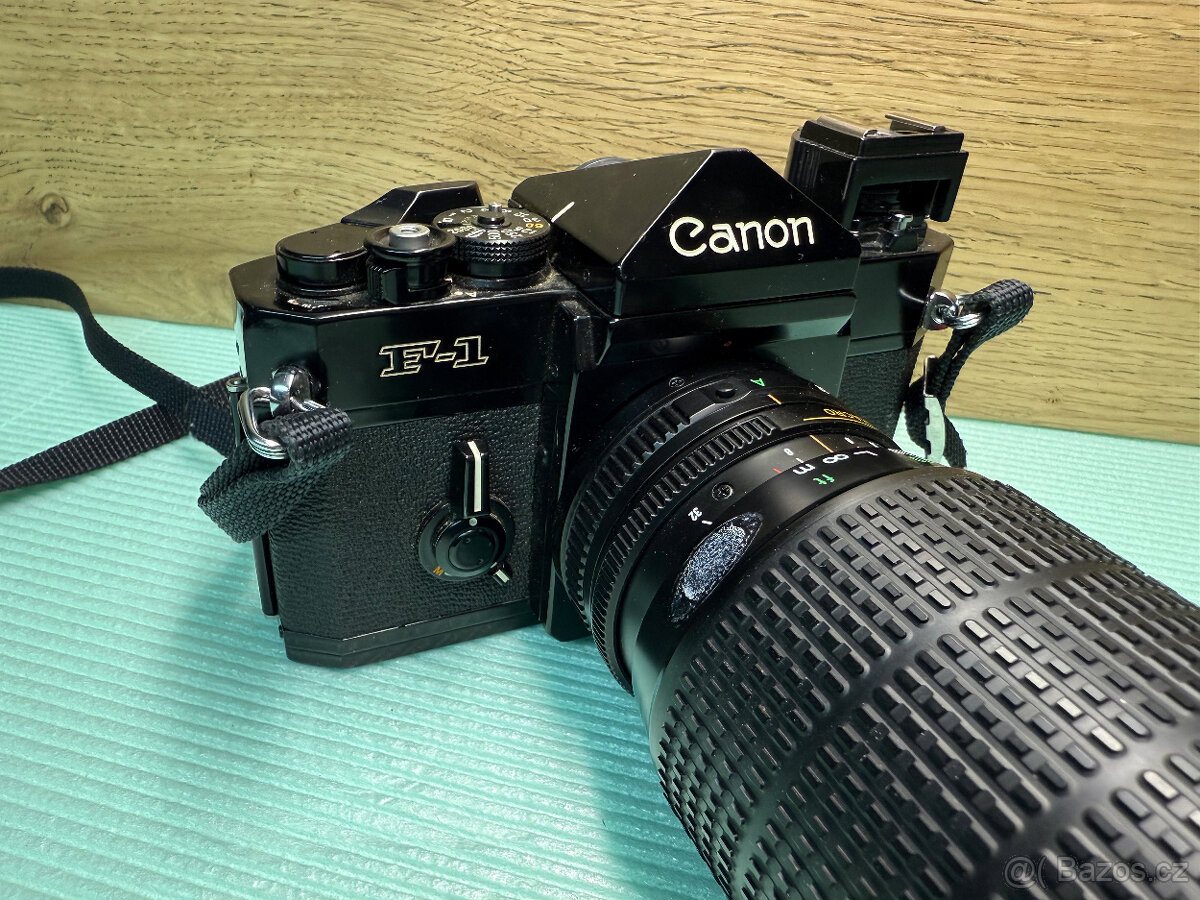 Canon F1 funkční zrcadlovka + 4 objektivy