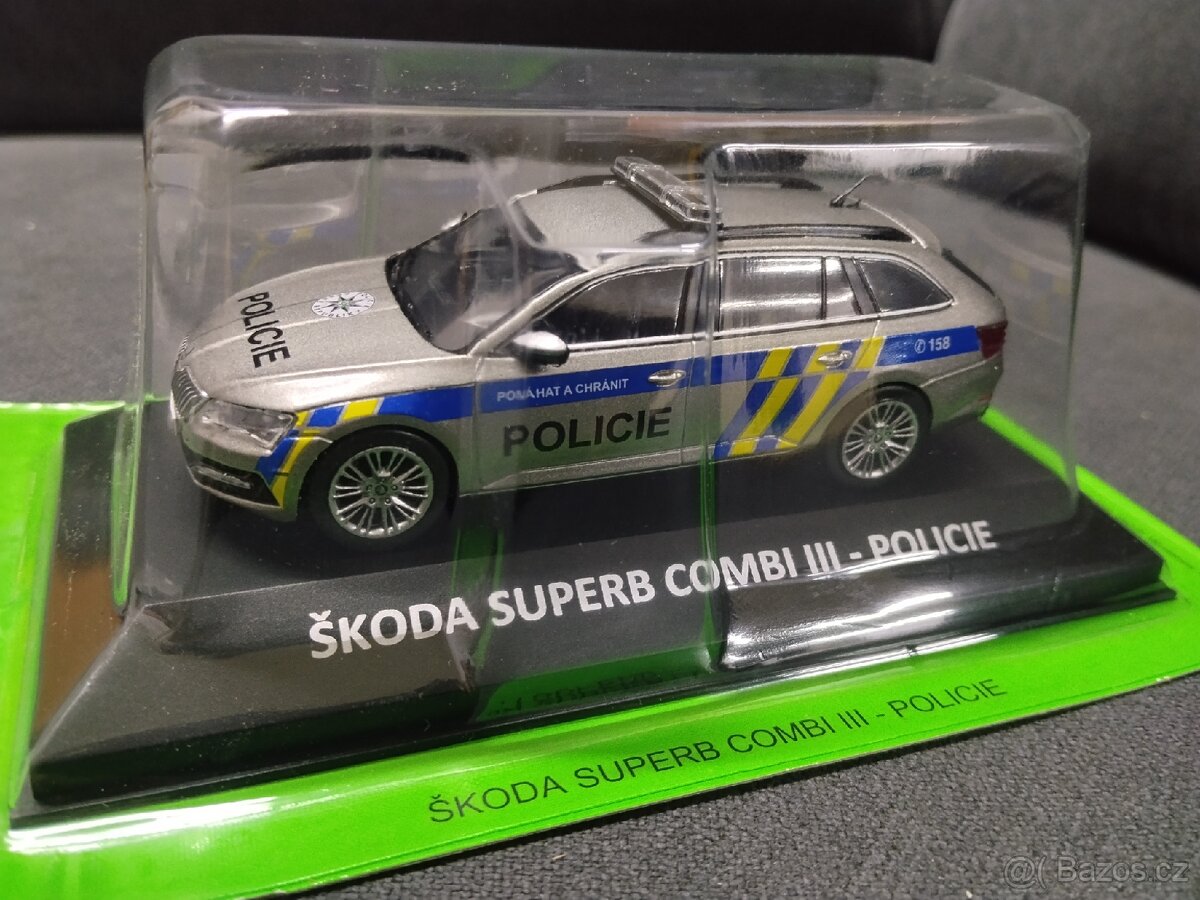 Škoda Superb combi III policie 1:43
