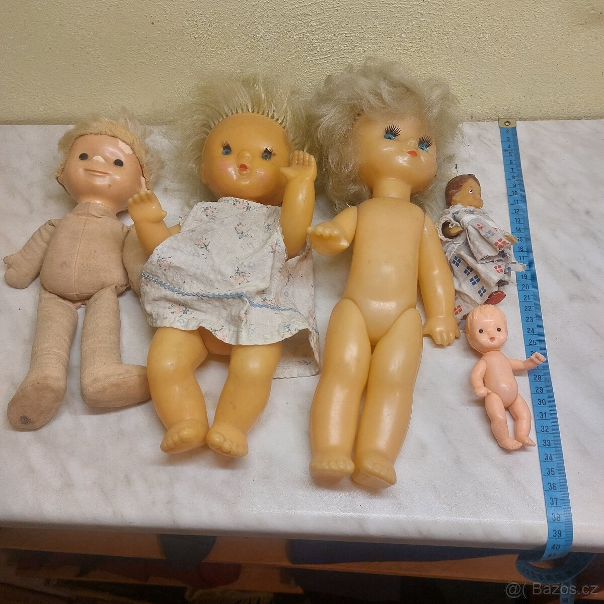 Staré panenky-pět kusů.
