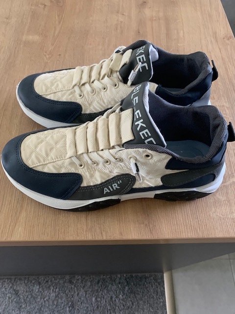 Prodám sportovní boty / tenisky, nové, velikost / č 44