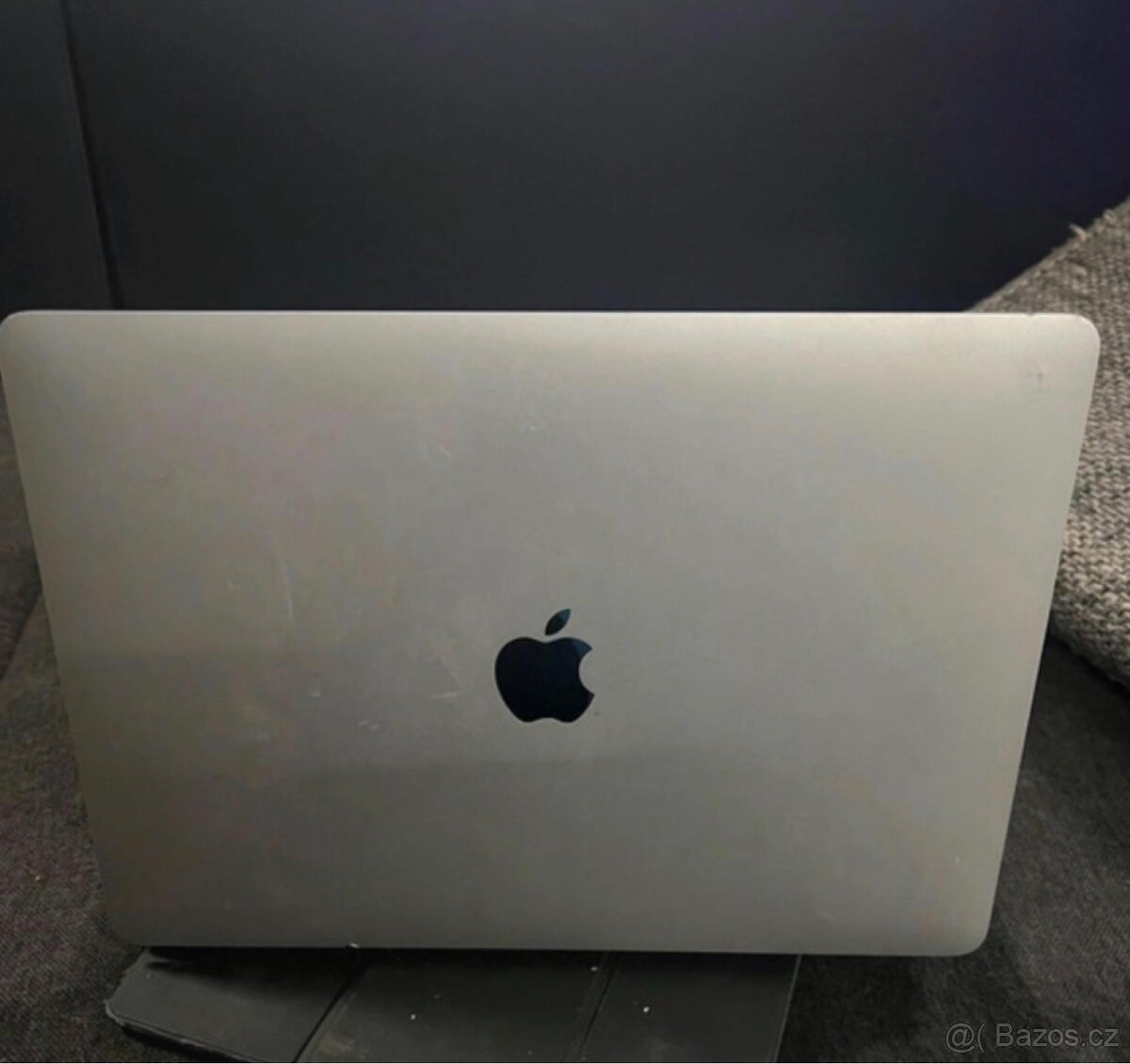 Macbook air13/2020 na díly