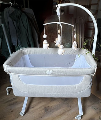 Postýlka pro kojence