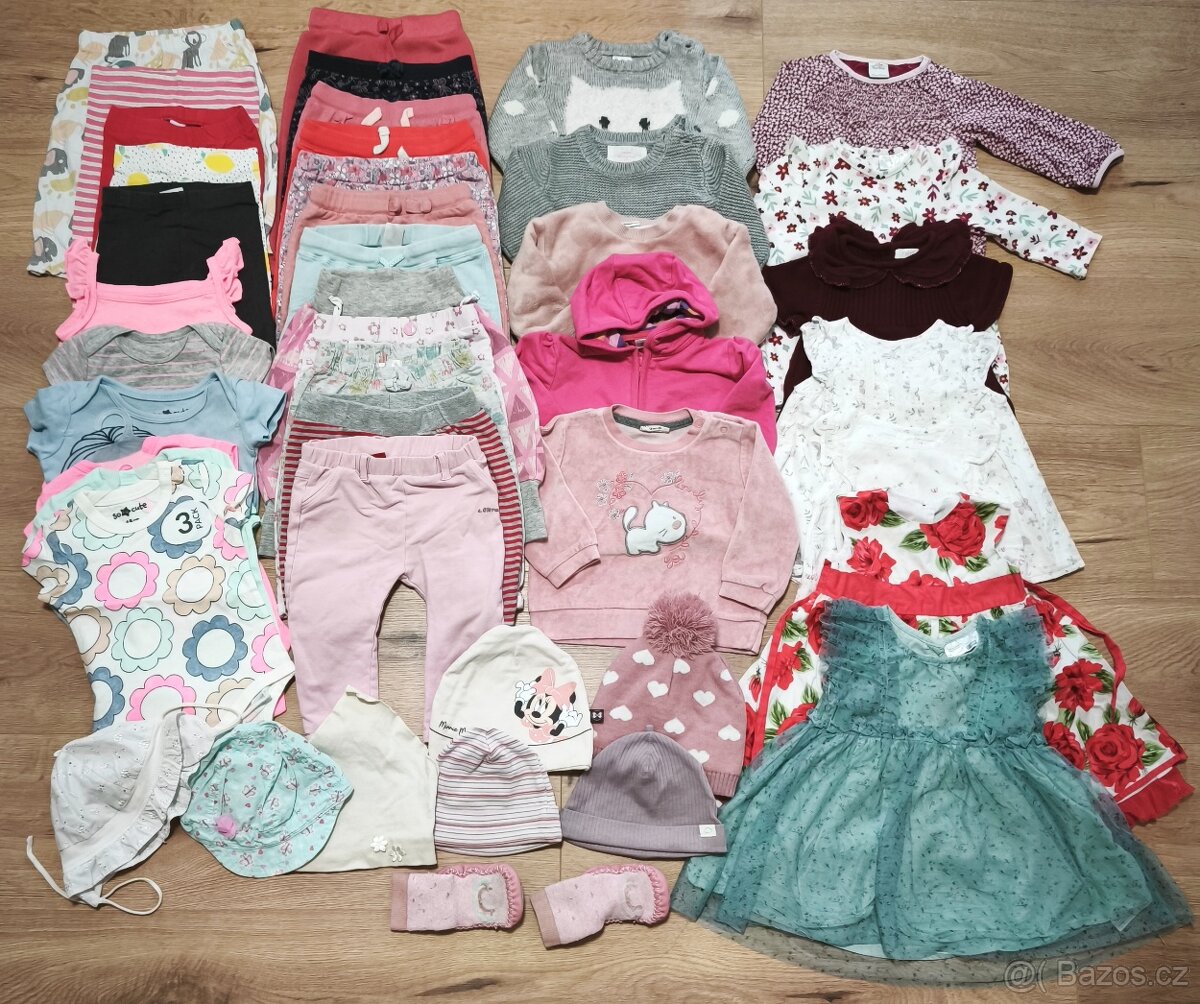 Set oblečení pro holčičku velikost 74