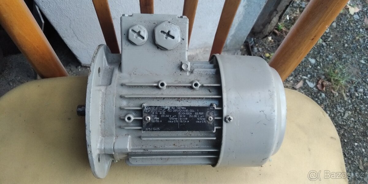 Nový přírubový motor