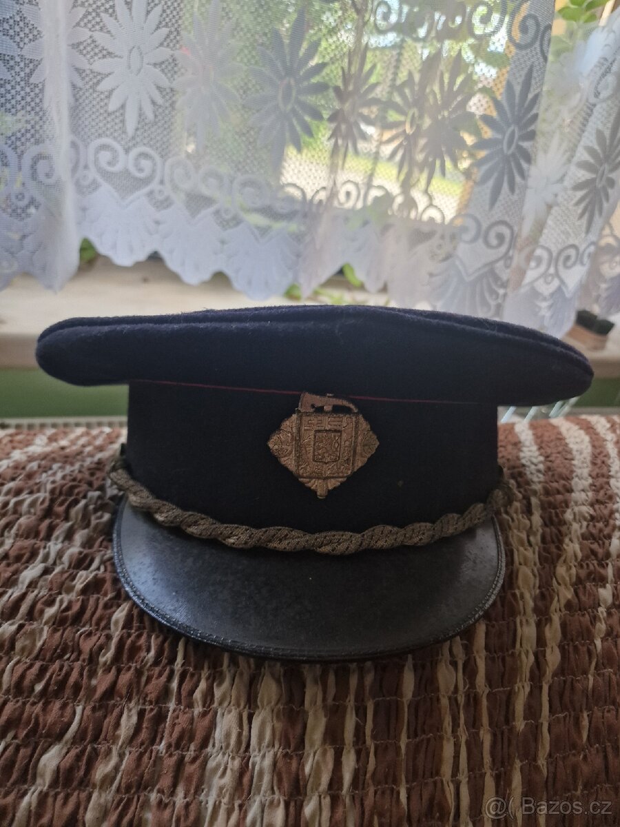 Nálezy uniforma kabat boty