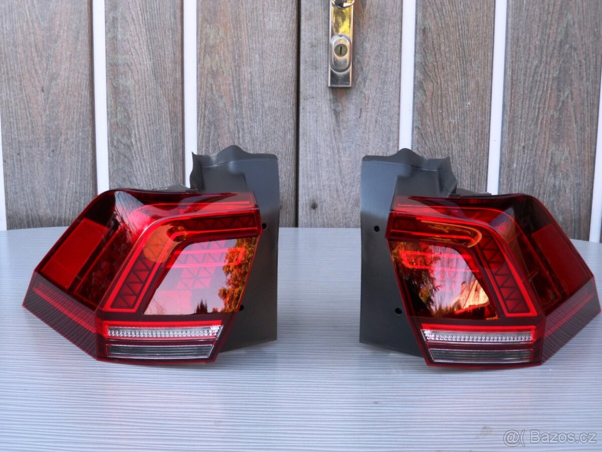 Zadní Originál světal VW Tiguan II 5NA945207-208