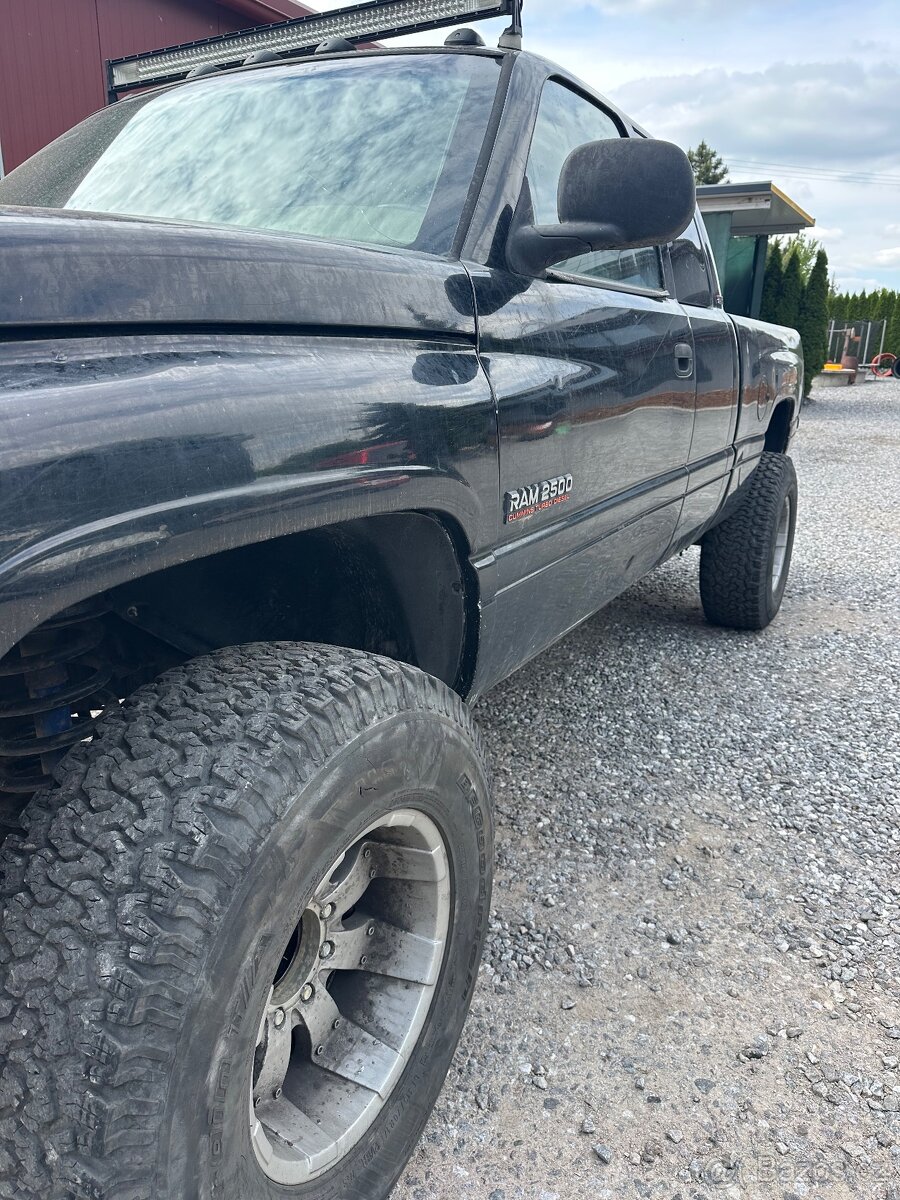 DODGE RAM 4x4 CUMMINS 5,9TD