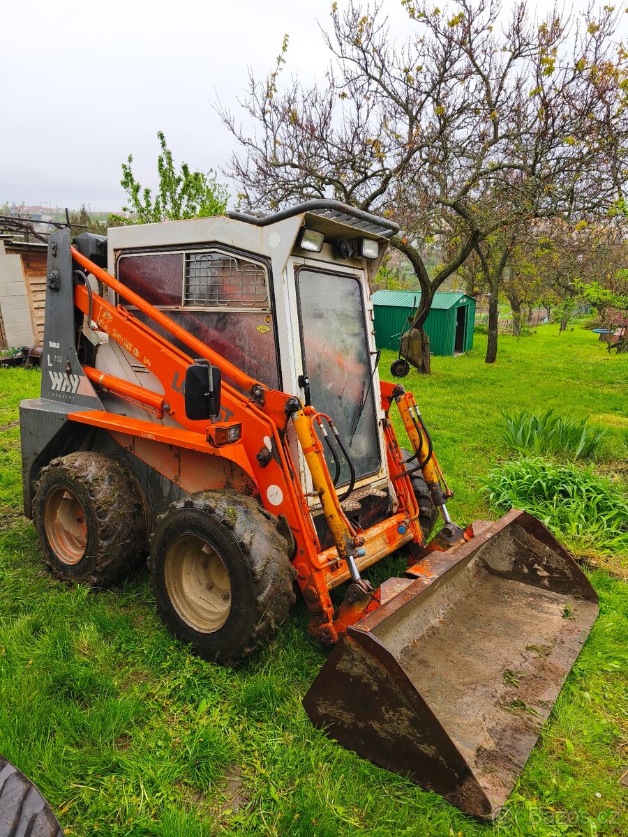 Locust 752 16V s TP a SPZ