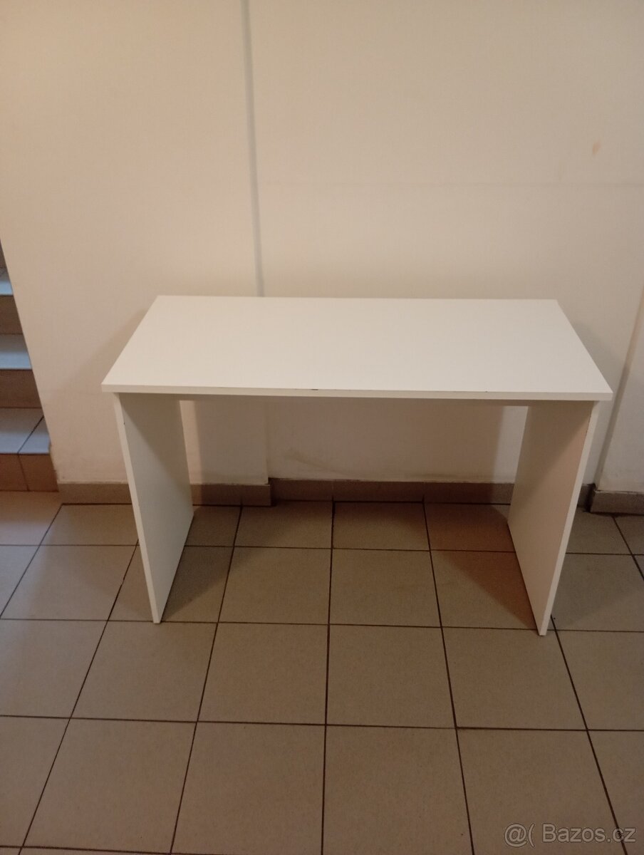 Psací stůl