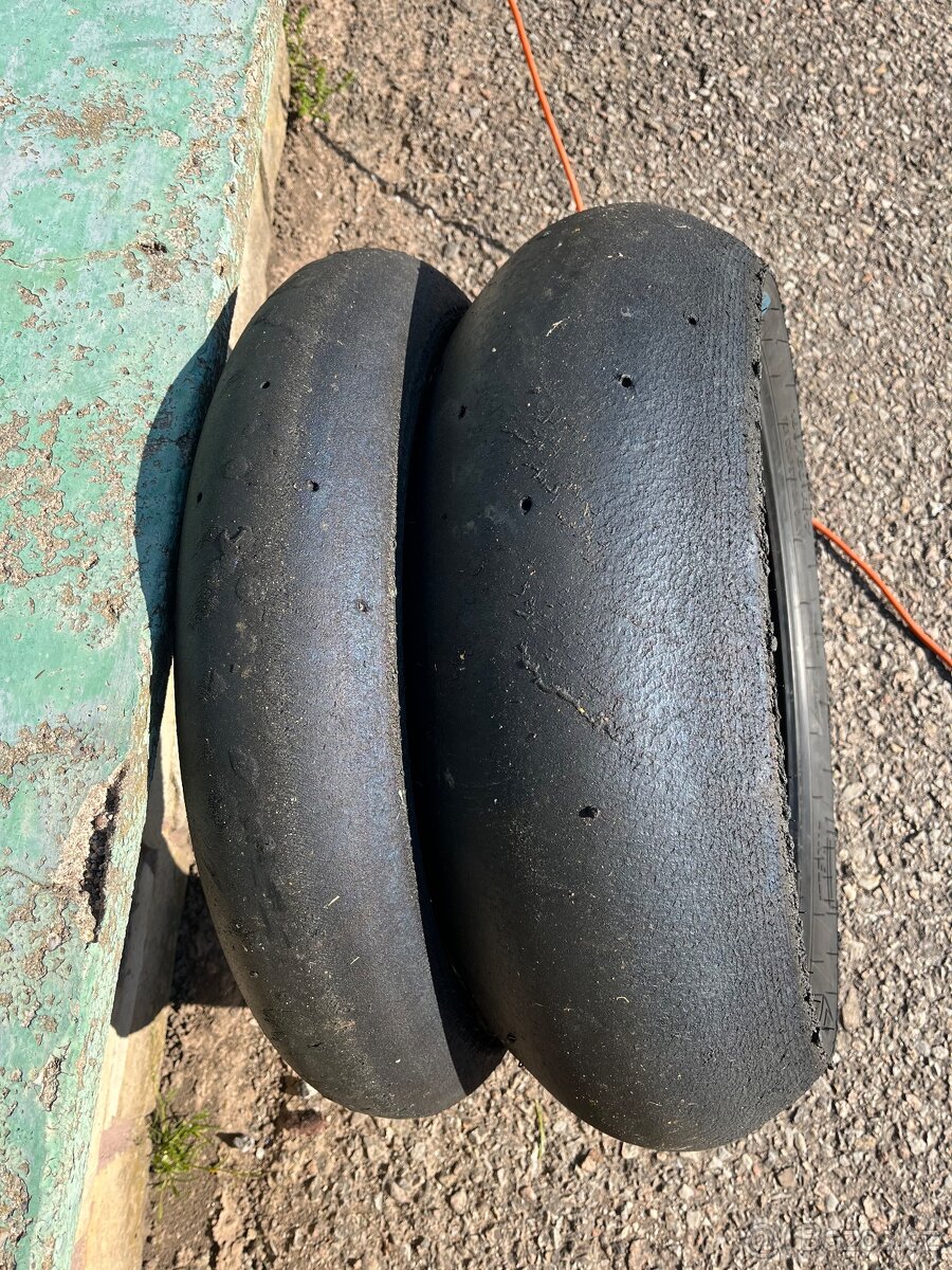 Pneu slick Pirelli Diablo superbike