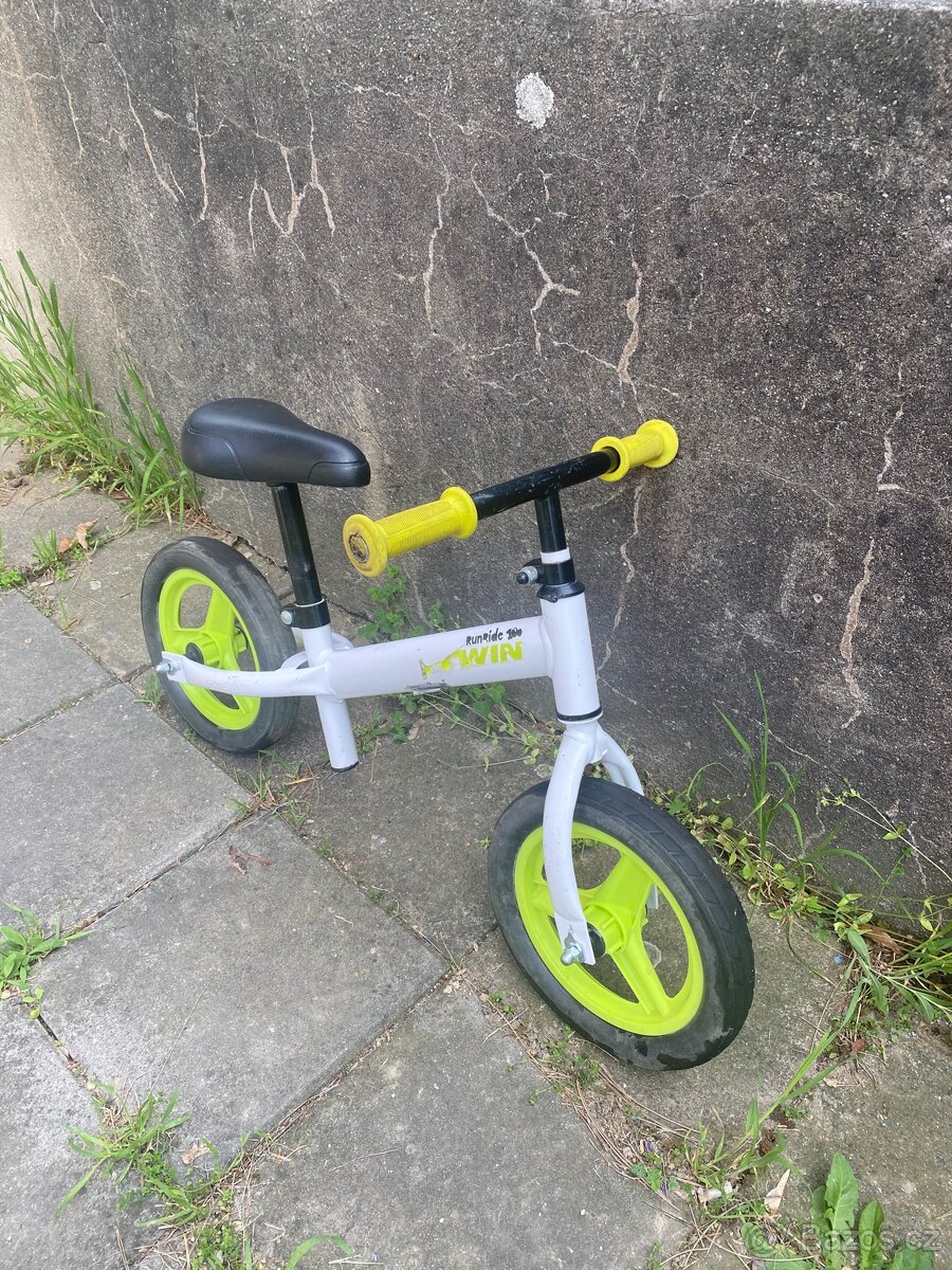 Odráželo b-twin