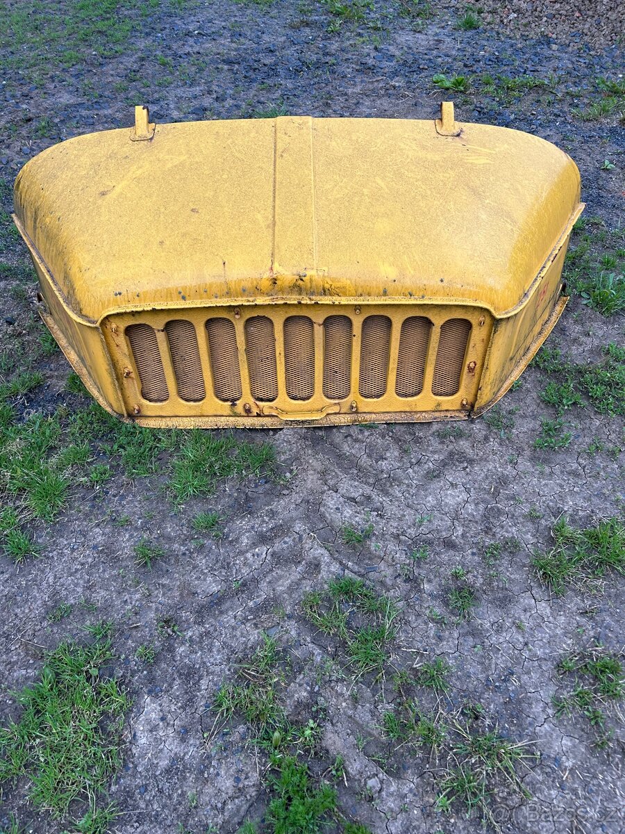 Praga V3S kapota