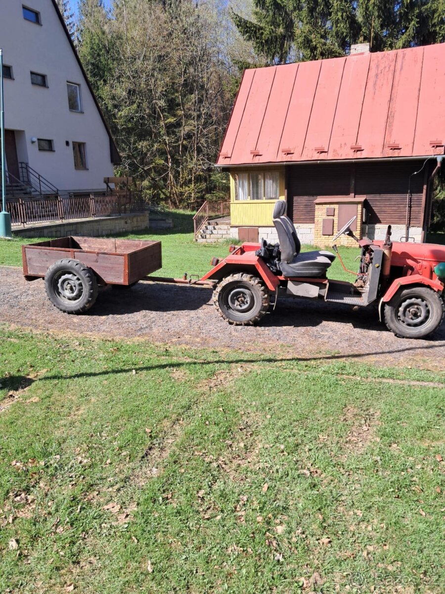 Malotraktor + vlek