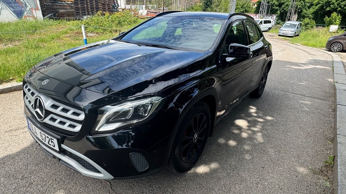 Mercedes-Benz GLA 200d 4Matic Style