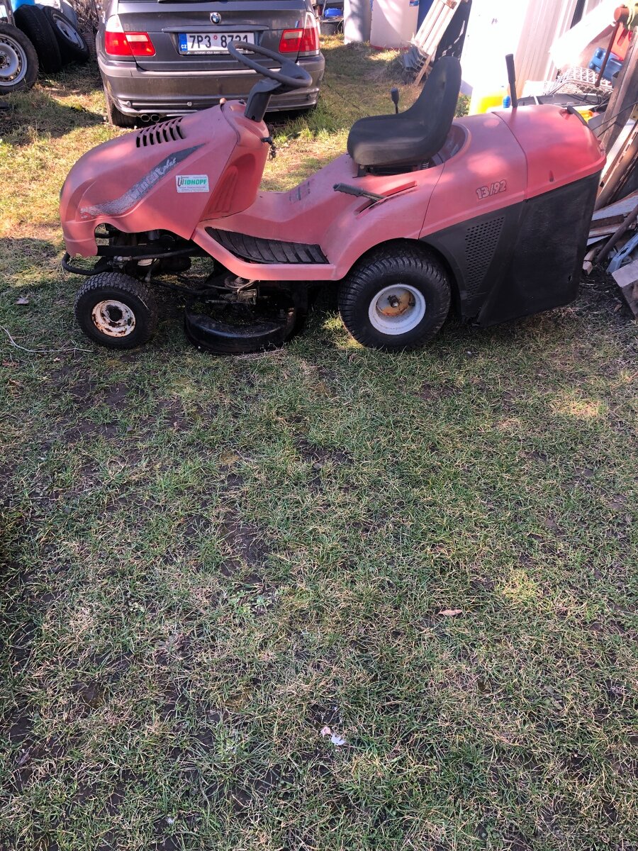 Zahradní traktor Castelgarden twin cut plus, nový motor aj.
