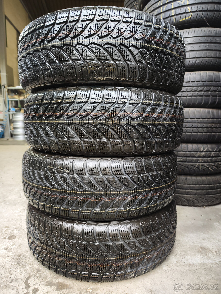 Zimní pneu = 205/60 R16 = BRIDGESTONE = NOVÉ