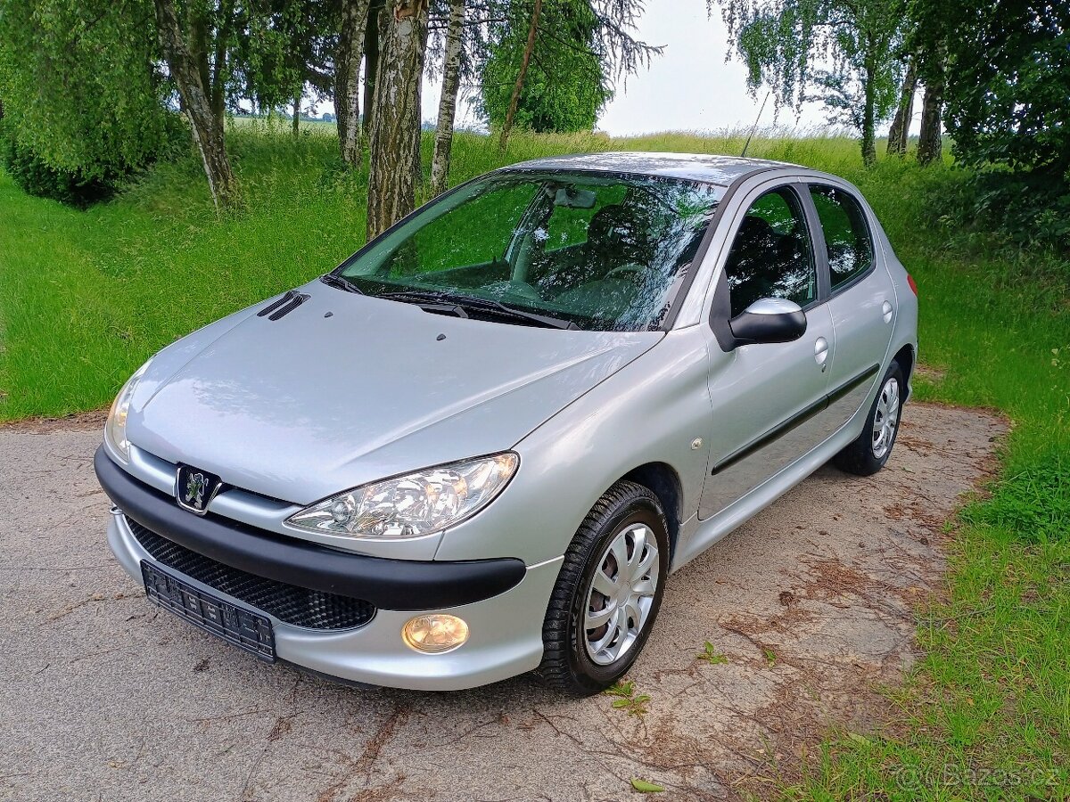 Peugeot 206 1.4 benzin 55kw / BEZ KOROZE / KLIMATIZACE