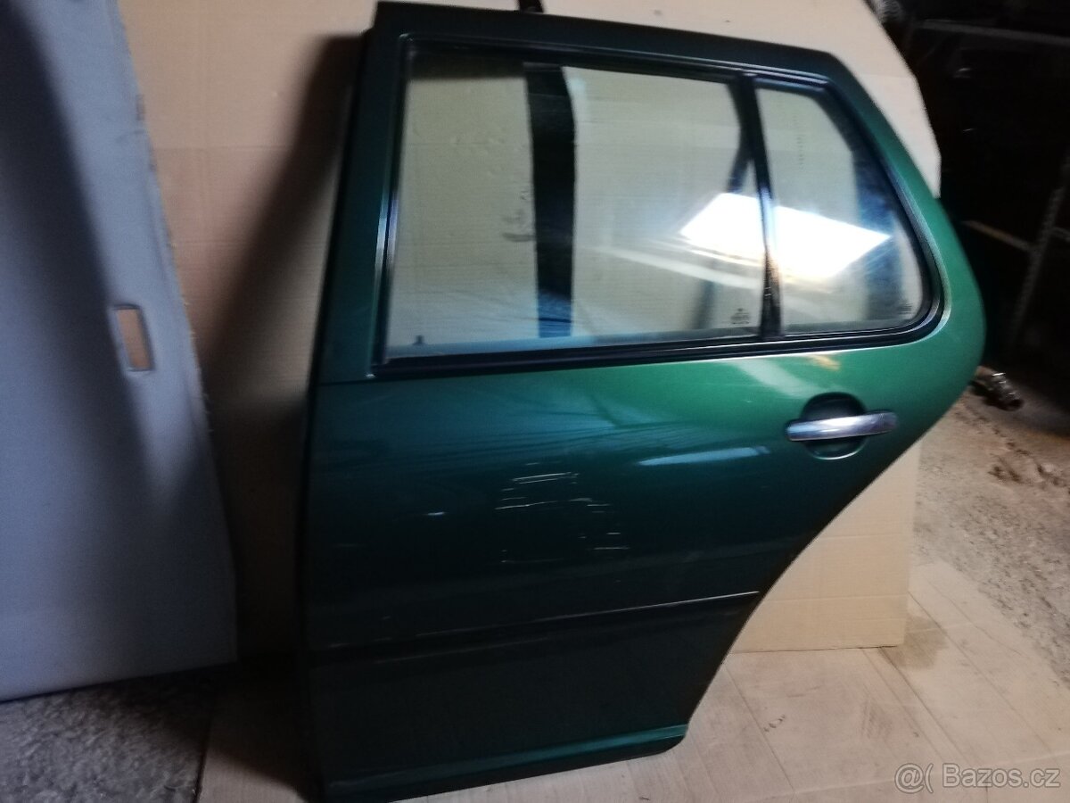 Prodám zadní dveře na VW Golf 4