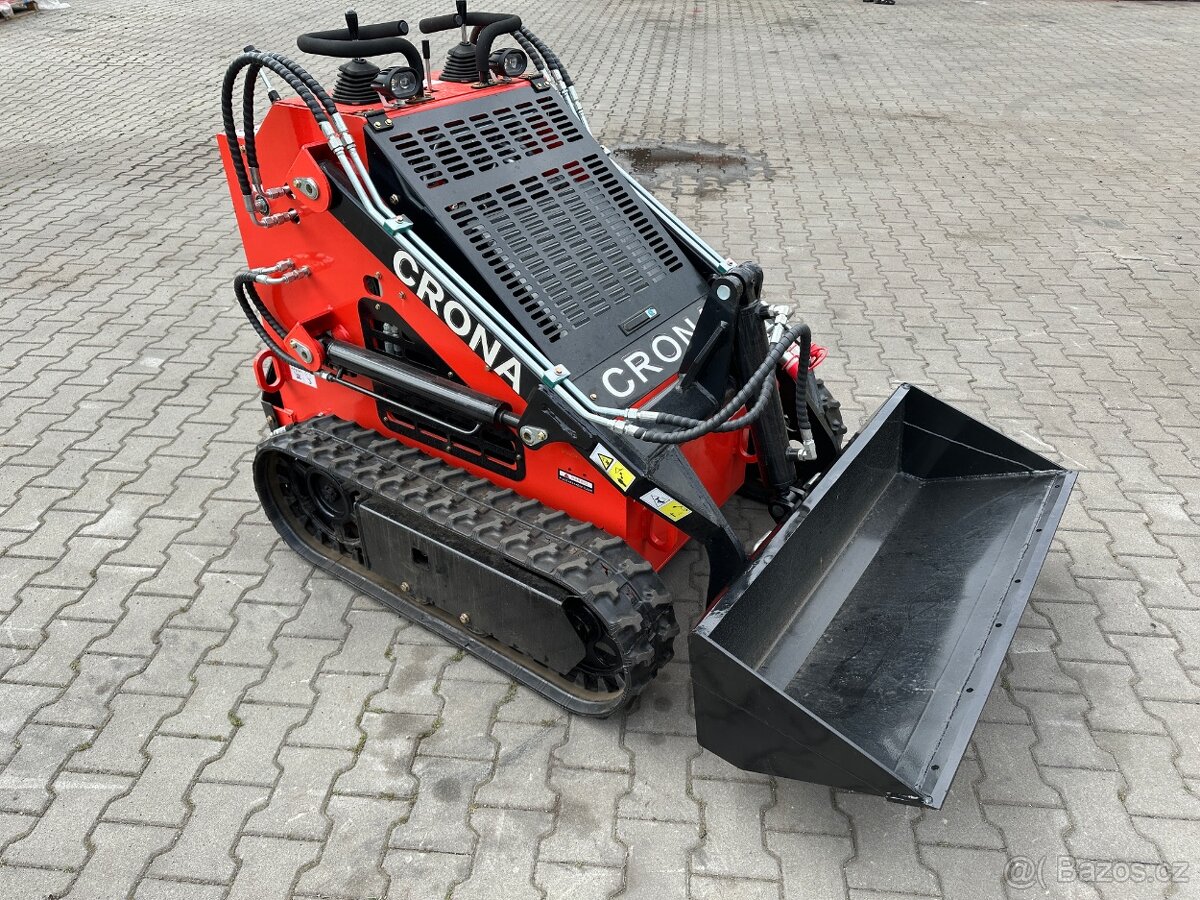 Smykový mininakladač HN380 - 890 kg s nakládací lžící