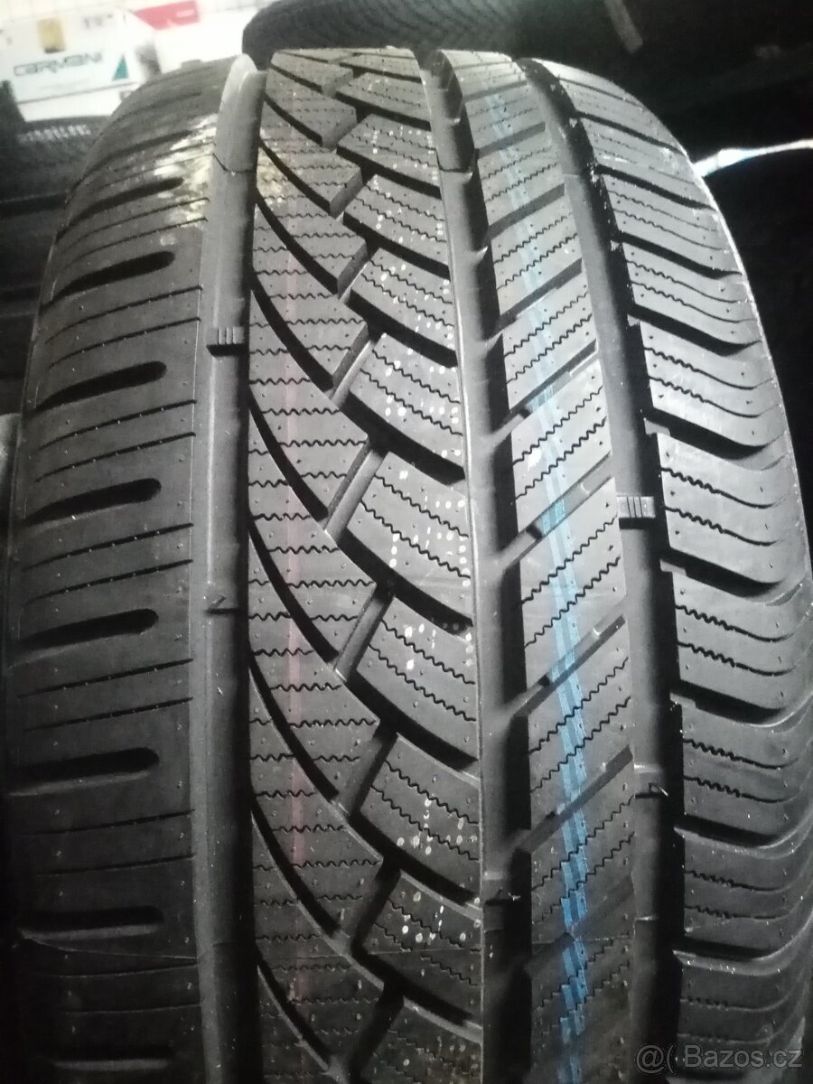 225/40 r18